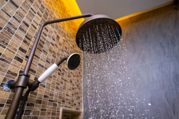 como cambiar grifo de ducha